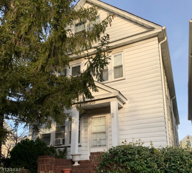 3767945 350 Williamson St 4