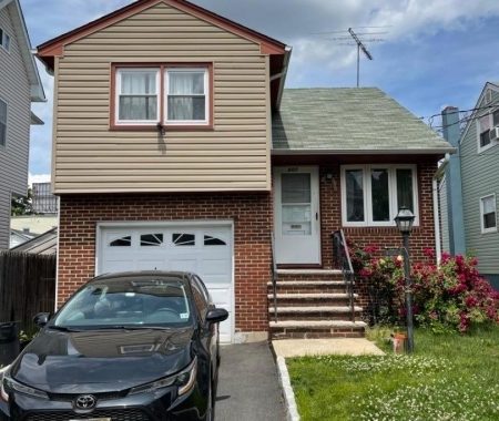 3787211 605 Emerson Ave