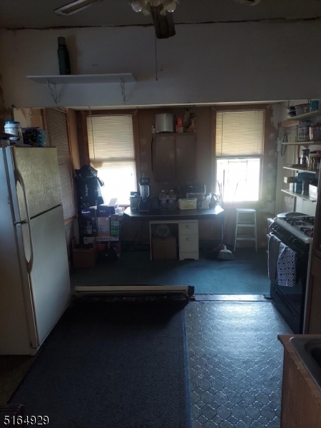 3794938 1756 Rutherford St