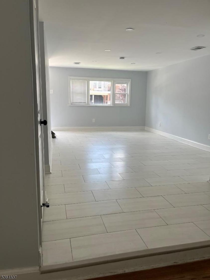 3966562 247 Magnolia Ave