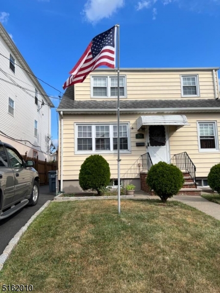 3792296 760 Old Rd 2