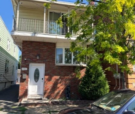 3910988 323 Christine St