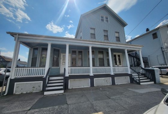 3961499 126 E Jersey St