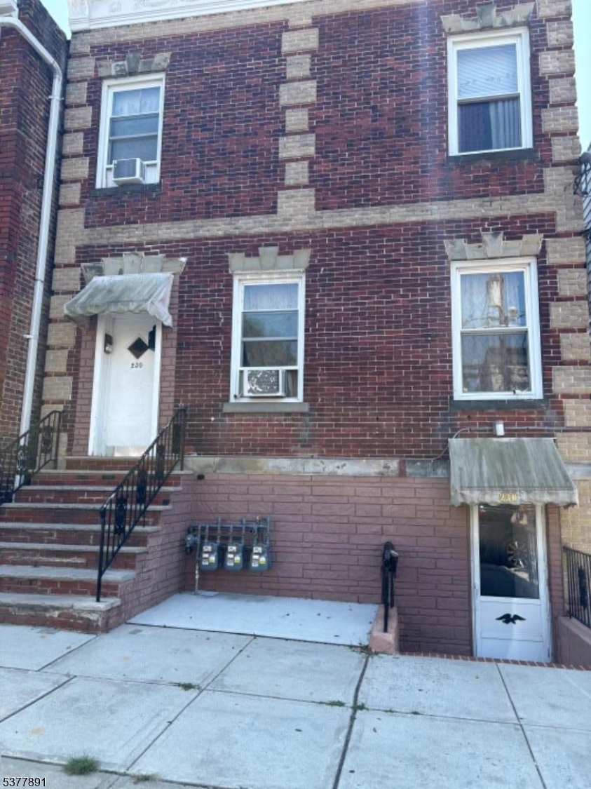 3980696 230 Niles St