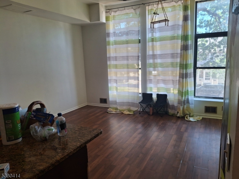 3982976 1470 Campbell