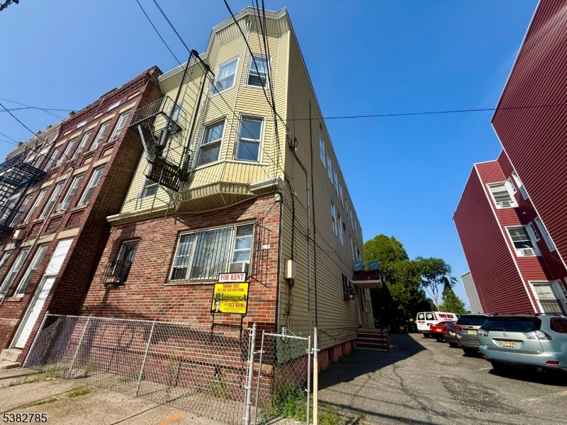 3987546 113 Inslee Pl