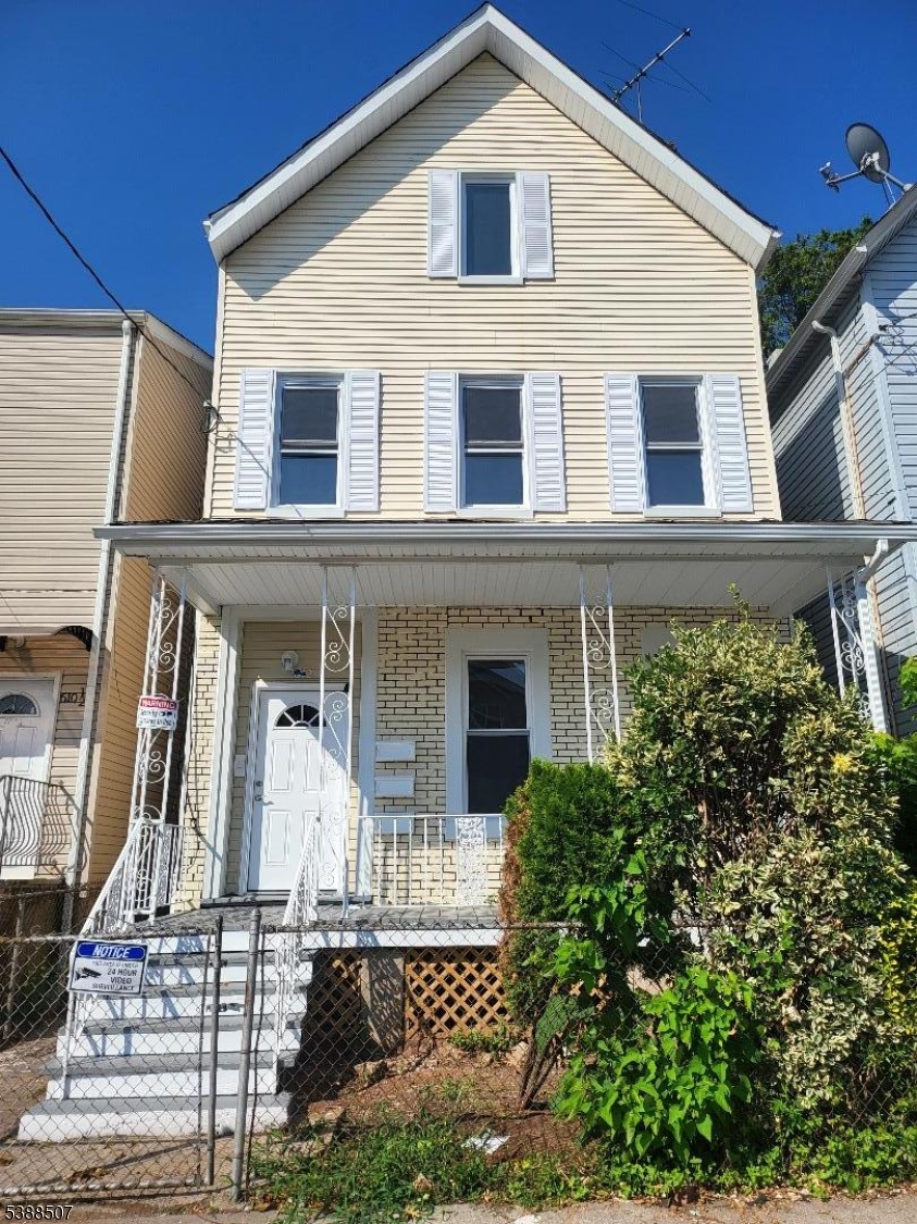 3990106 612 Fulton St