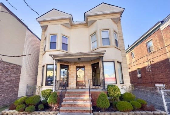 3990897 546 Elizabeth Ave