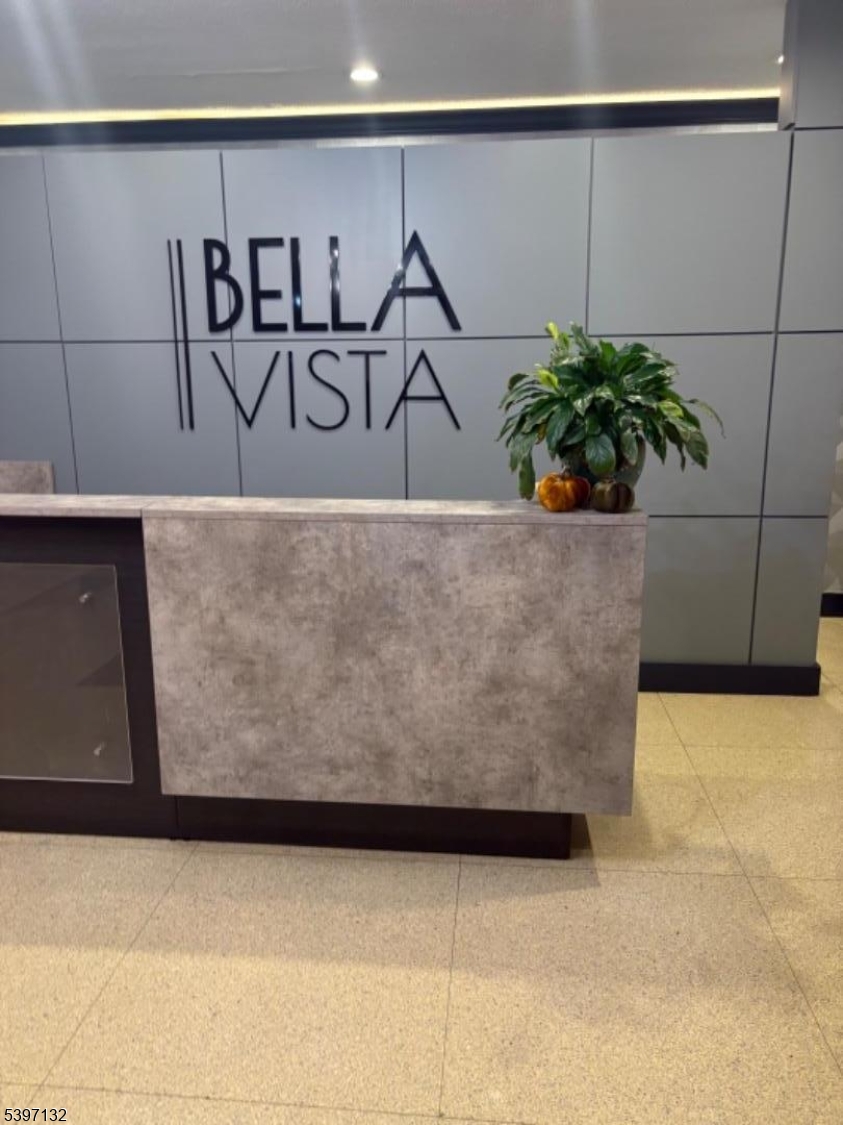 3997741 821 Jersey Ave 1L