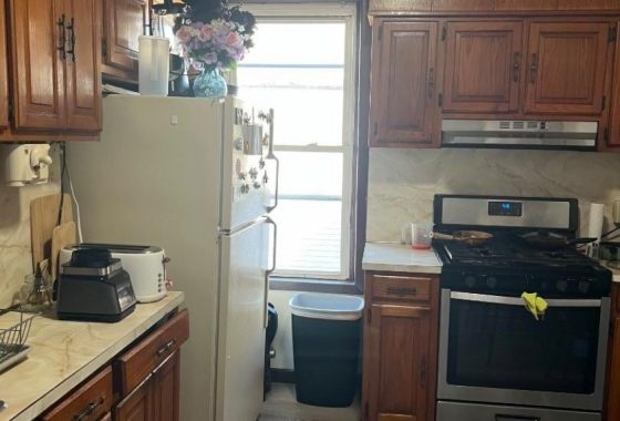 4008321 572 4th Avenue