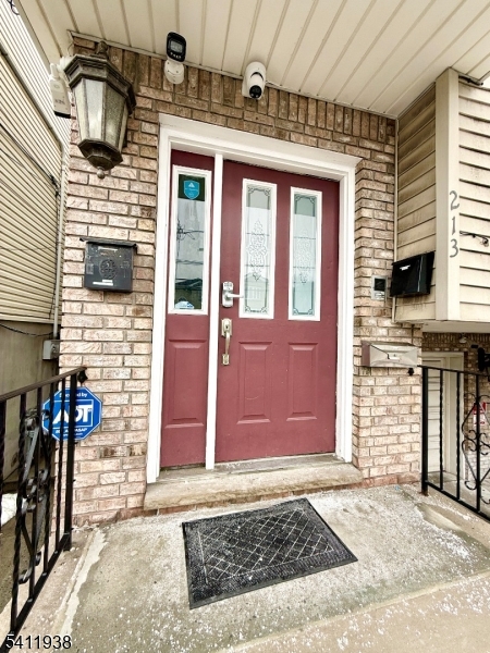 4010235 213 Palmer St 2