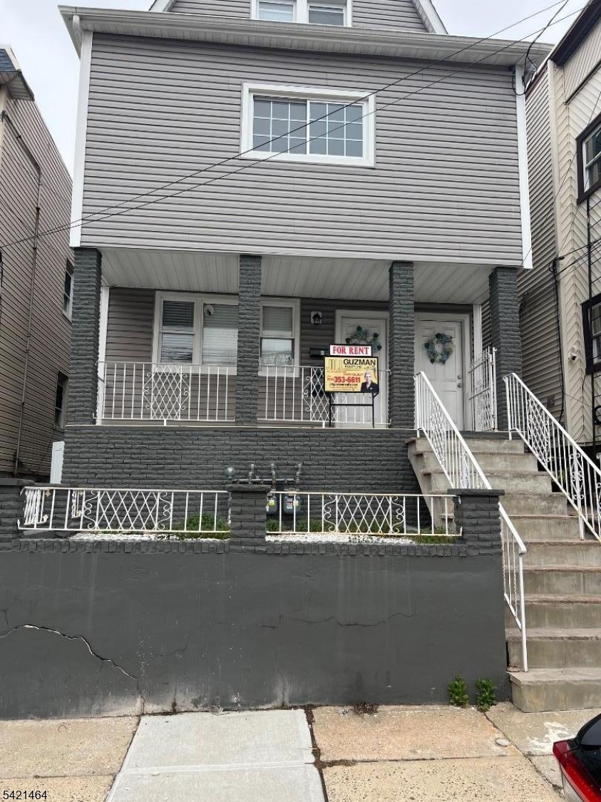 4018151 227 Palmer St 2