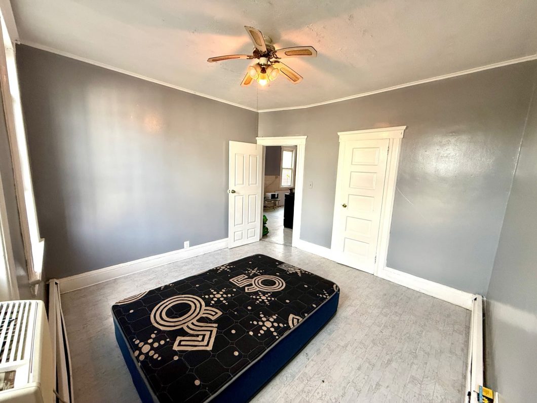 30700C1760121913575 - 115 Inslee Pl