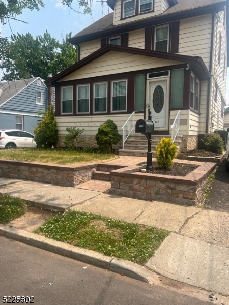 3847791 - 642 Elm St