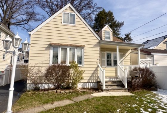3885844 - 37 Bellevue