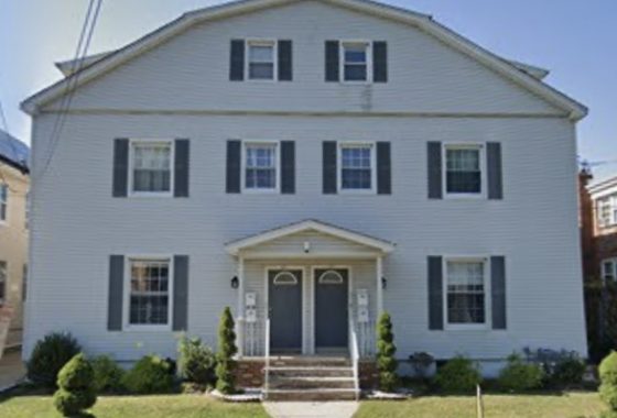 4020458 - 24 Lyons Pl