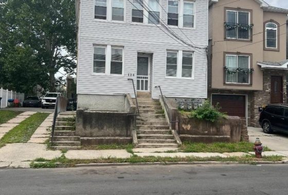 4040831 - 628 Magnolia Ave