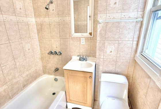 30700C1760124154951 - 653 4th Ave 2nd Floor