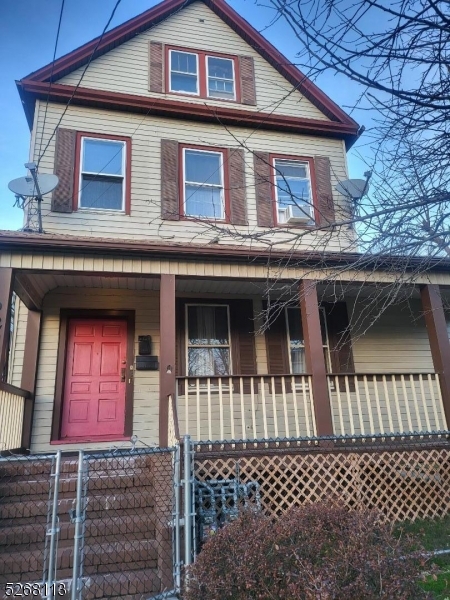 3885461 - 925 South 3