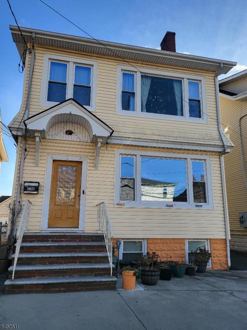 4050140 - 222 Vine St