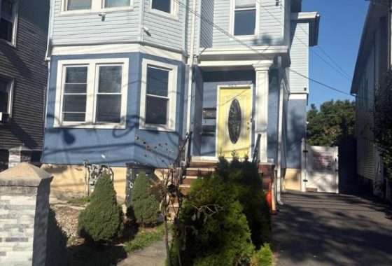 4057569 407 Chilton St